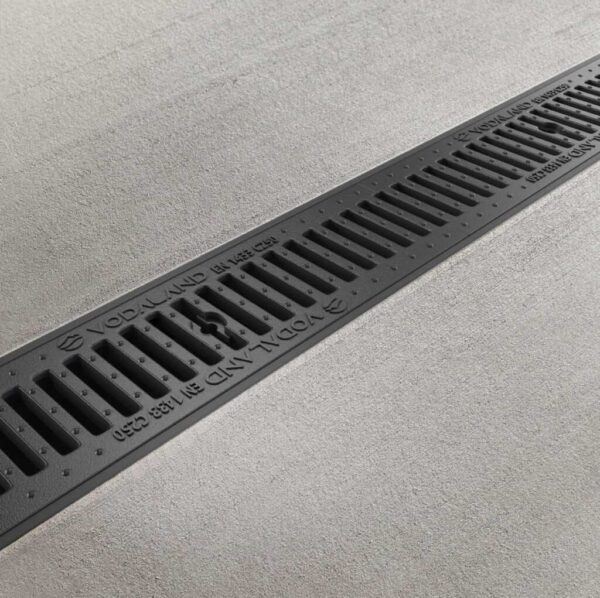Kanały plastikowe Base DN100 z rusztem żeliwnym kl. C250